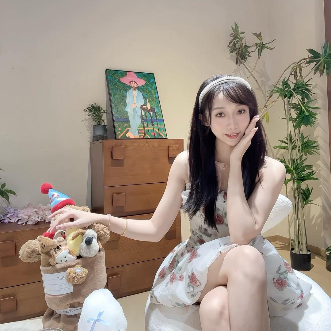 爱吃香菜的美女