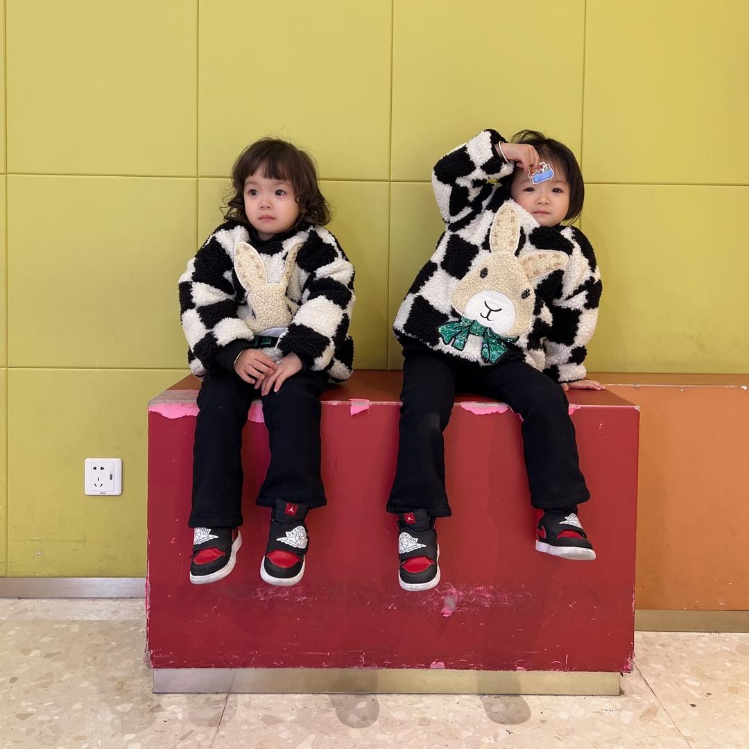 米亚&妮娜