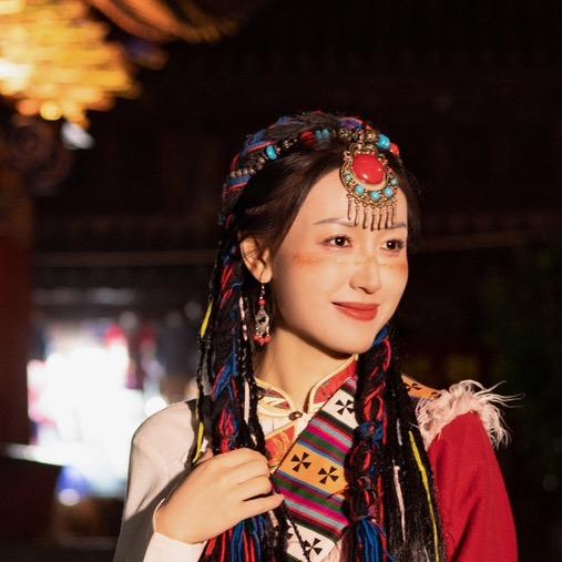 娜娜爱唱歌