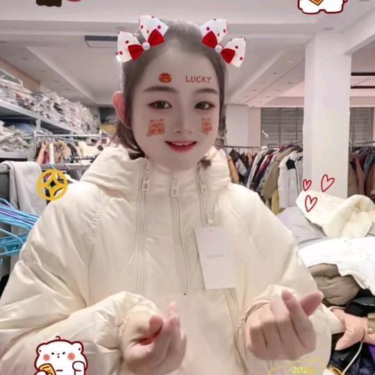 秋秋女主角精品女装