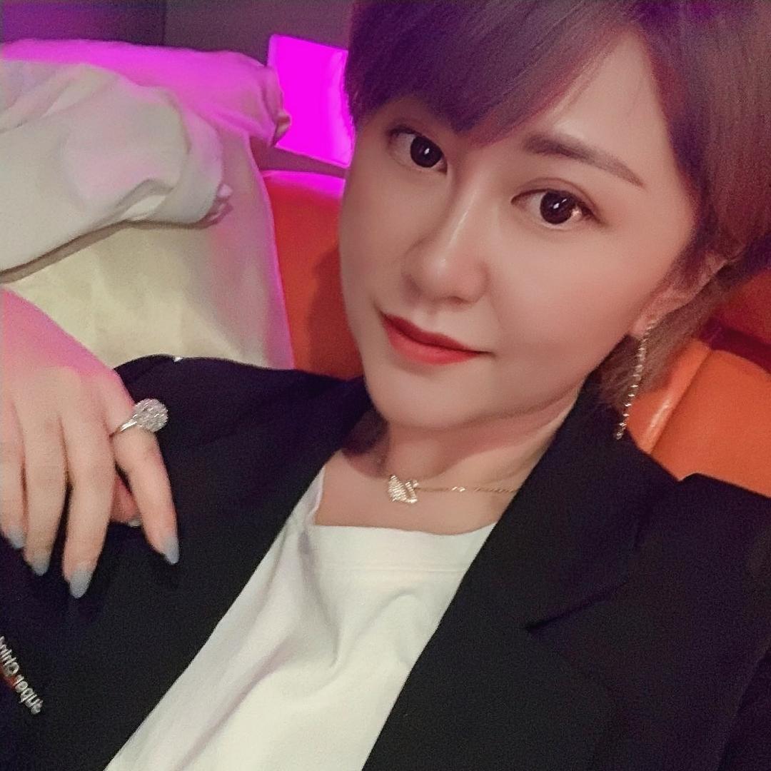 梁氏采耳按摩店