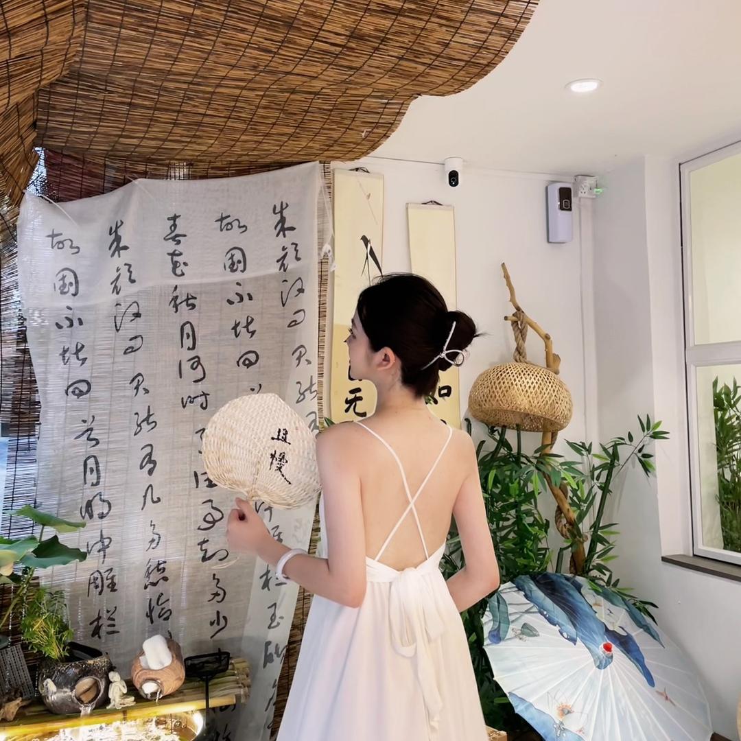 嘻嘻莉莉