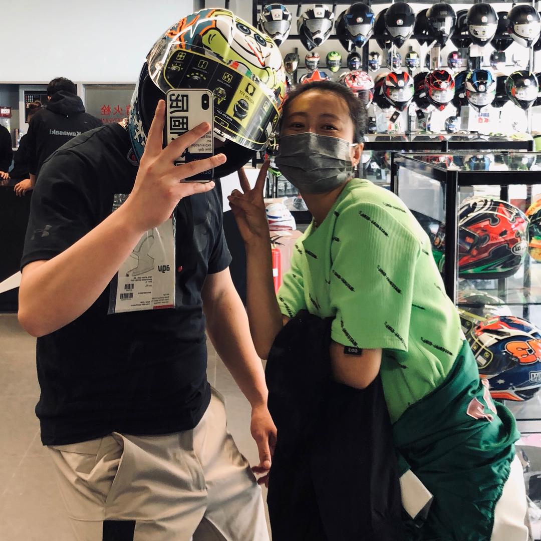 孙大圣之阿波罗飞回地球旋转记