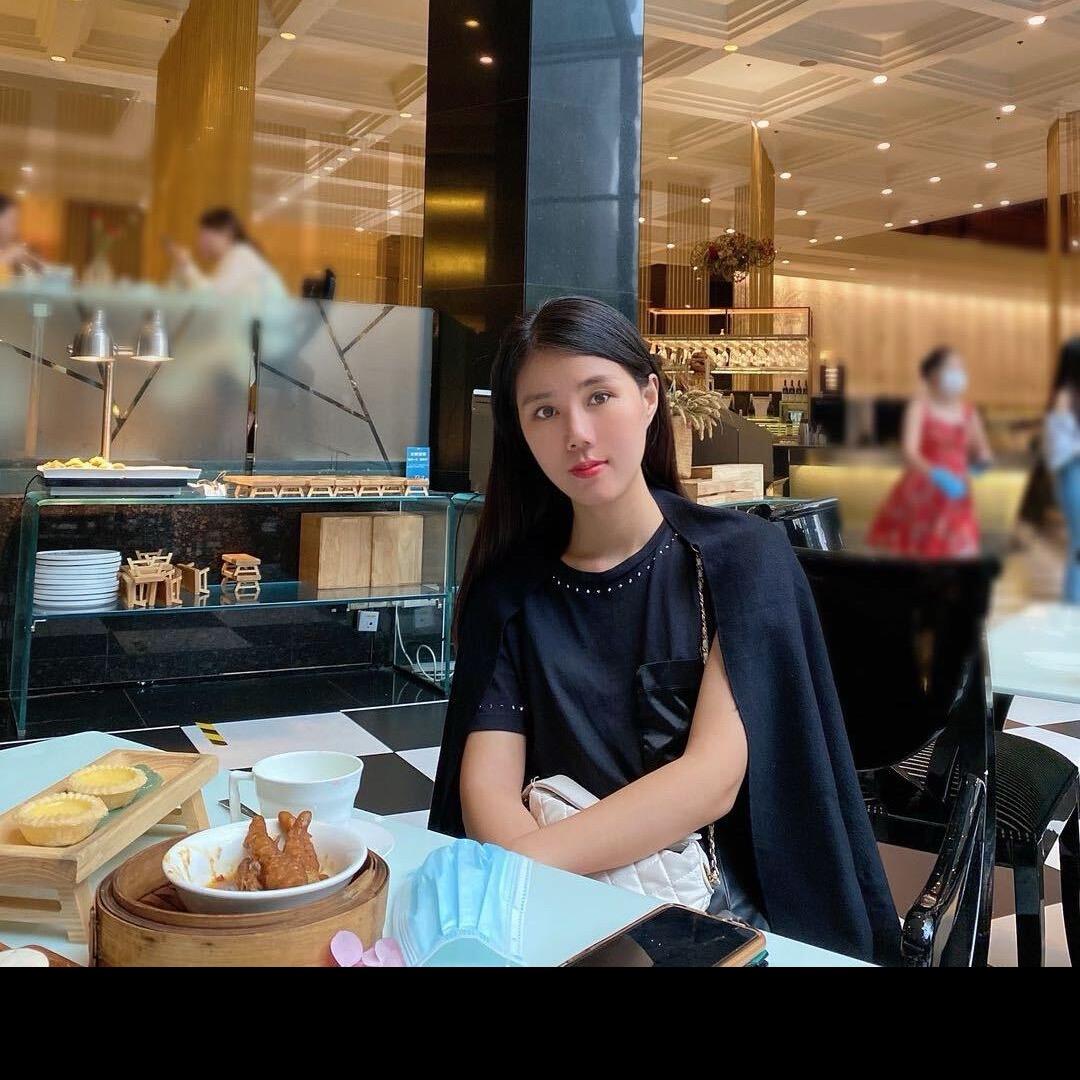 钱大大ONE ESTEE品牌女装