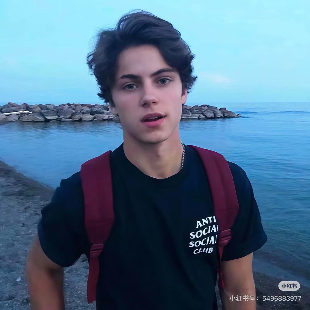 没事就爱喝点小甜水♈️