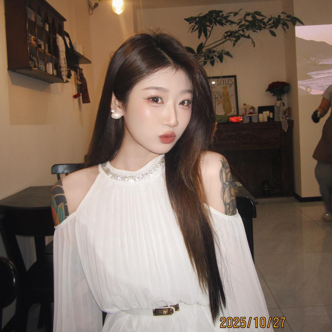 苗茹婚纱·化妆师乔乔