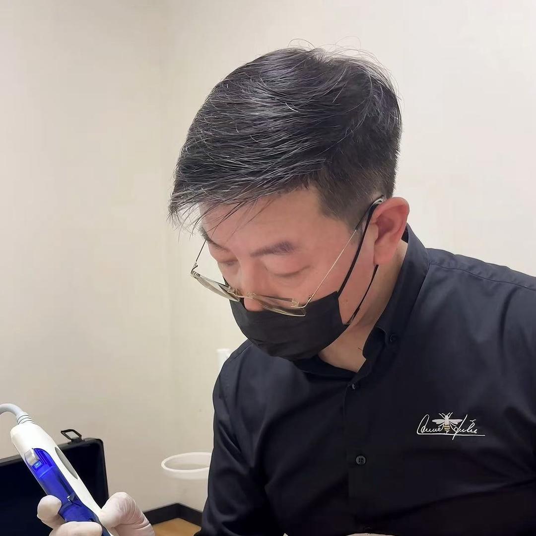 奥媞时光林先生