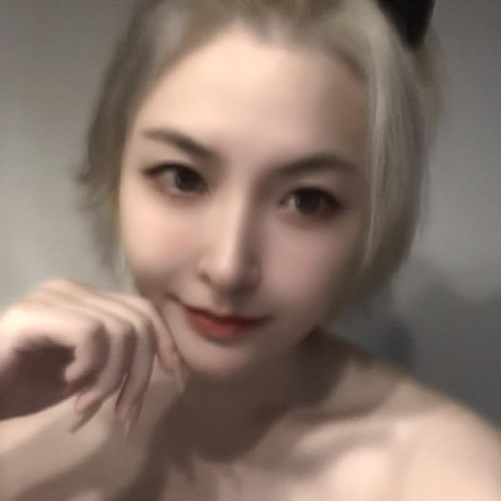 蓝桉莹