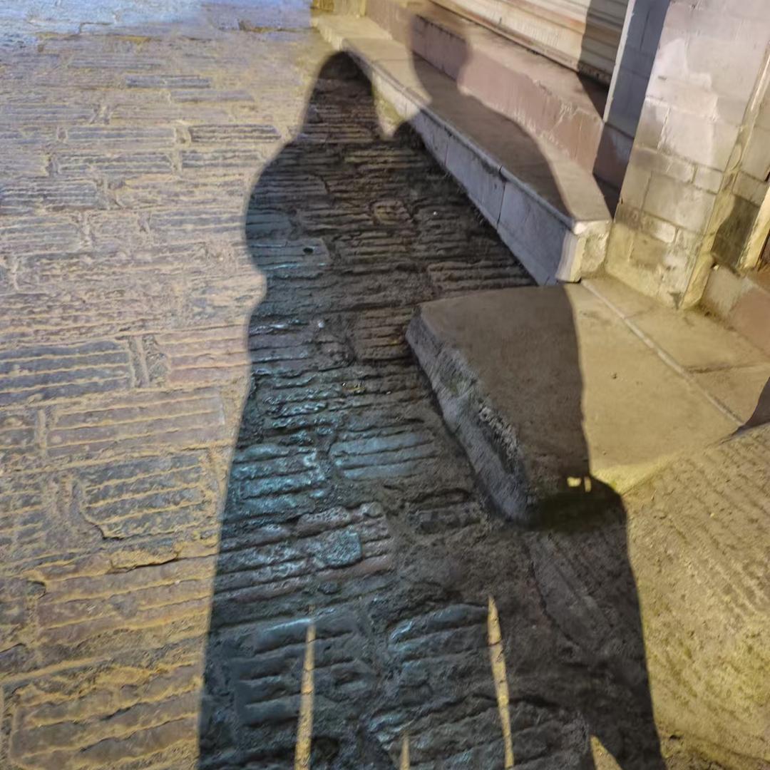 3499944562588