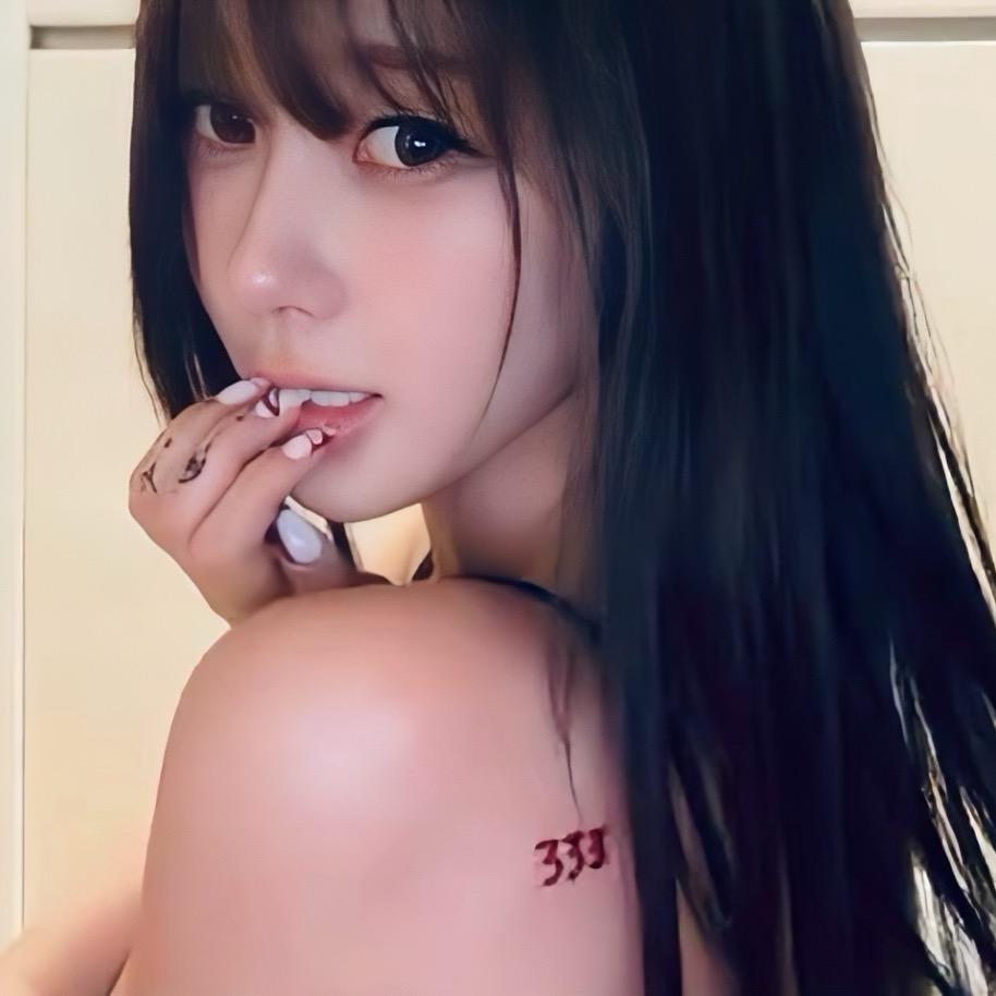 肩并肩么