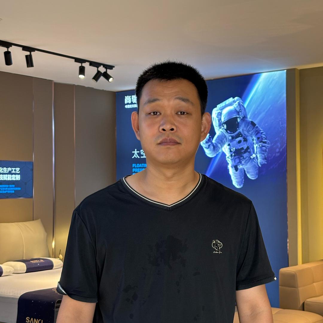 尚驰家居(容城店)