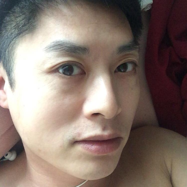 微风吹着浮云
