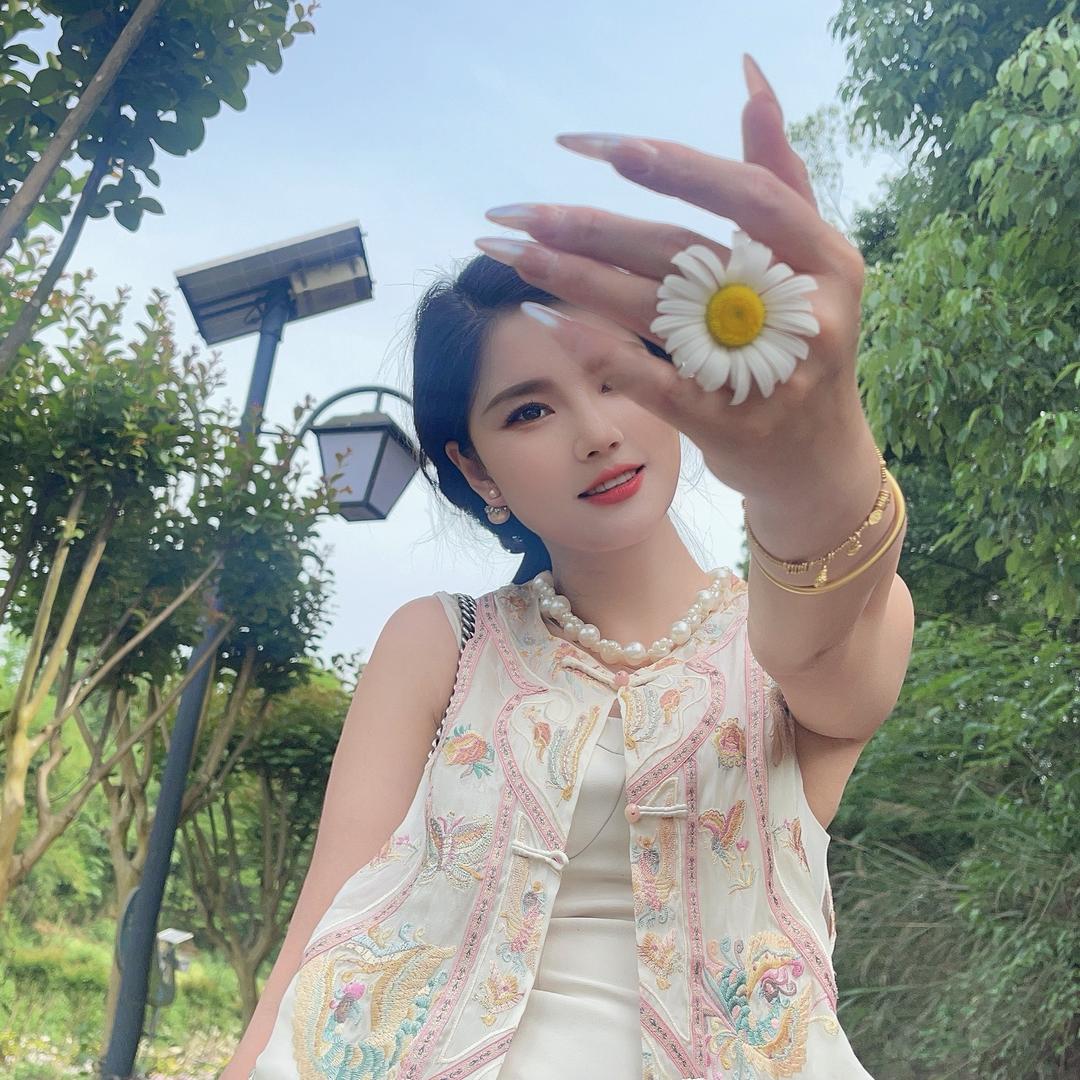 甜芯化妆品小铺子