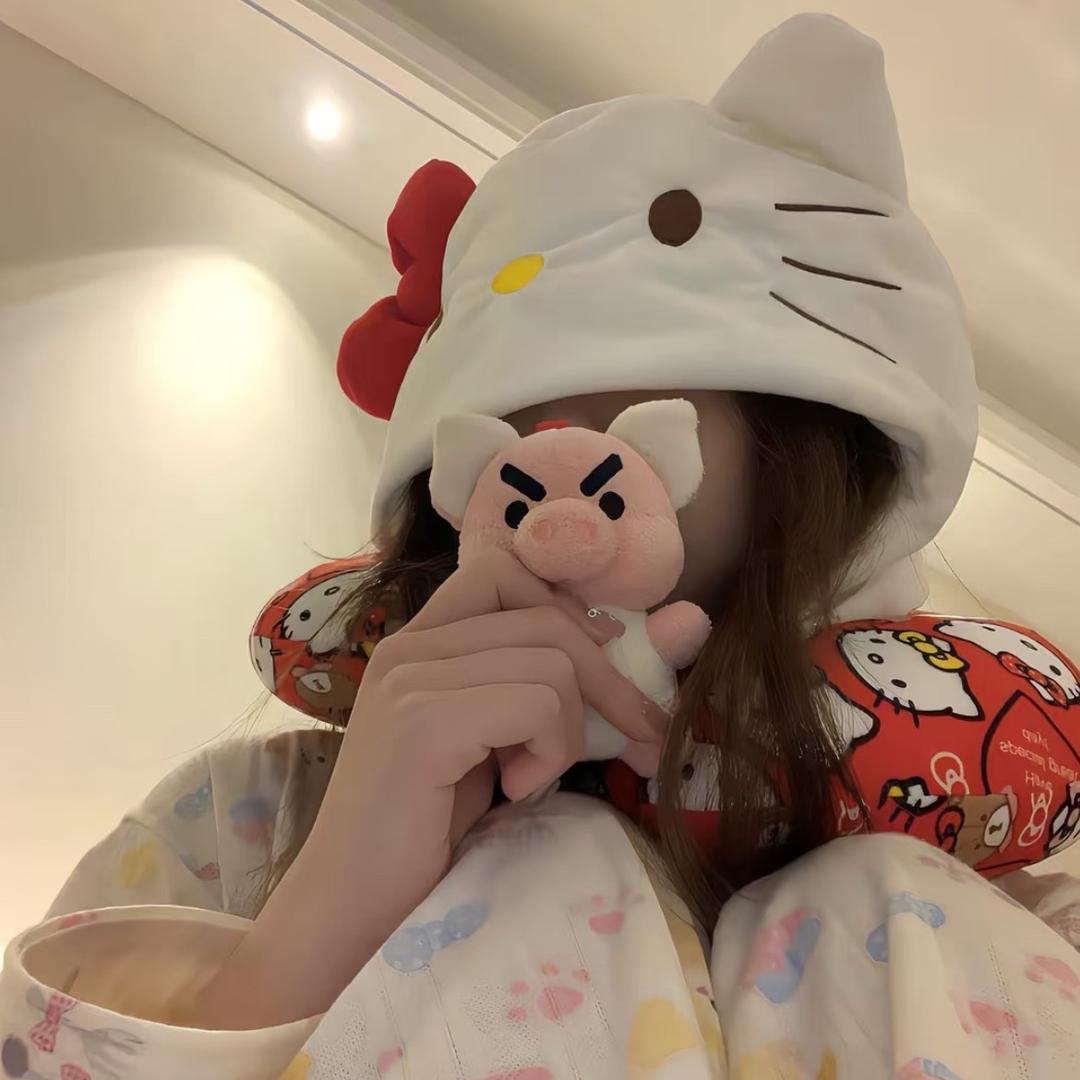 🇨꒦ິ^꒦ິ.