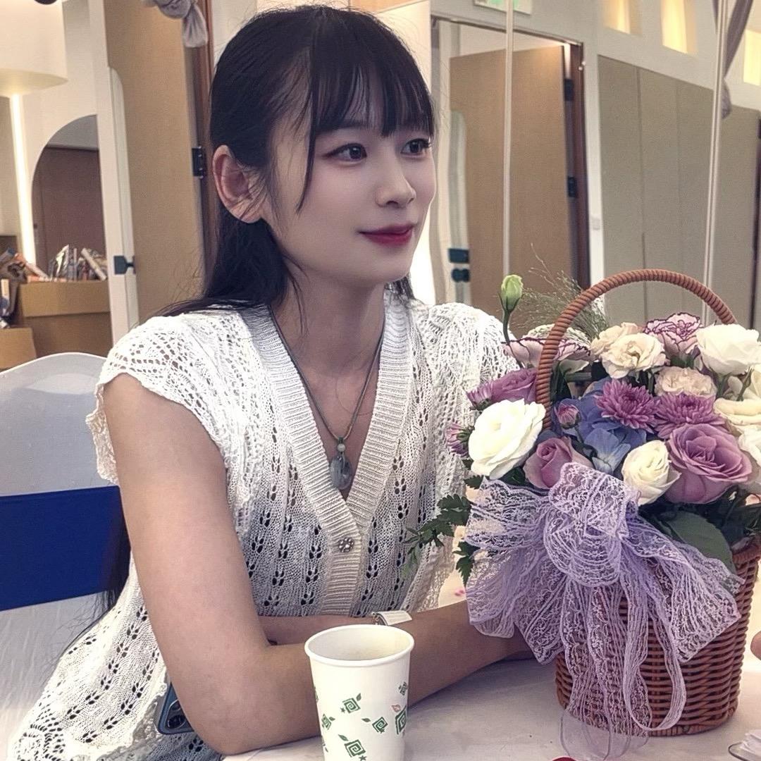 娜柒月