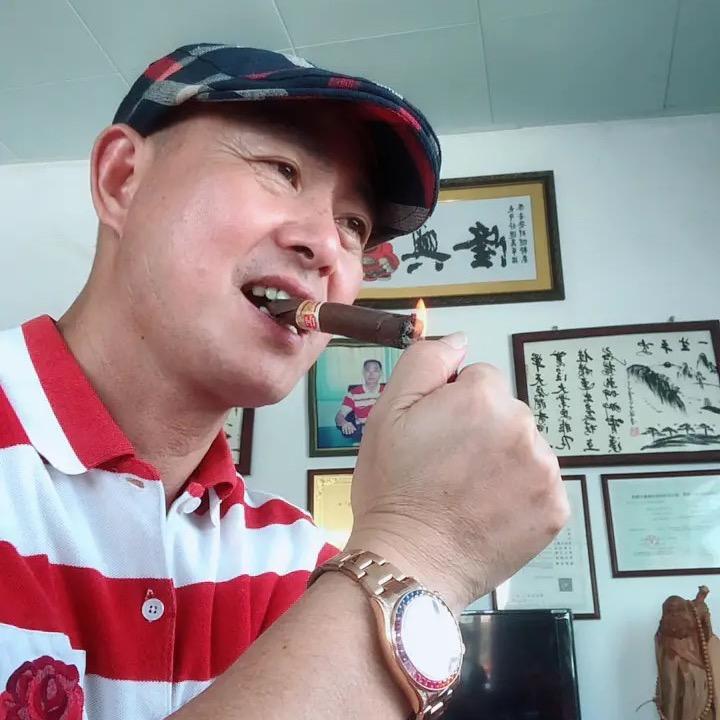 佳利