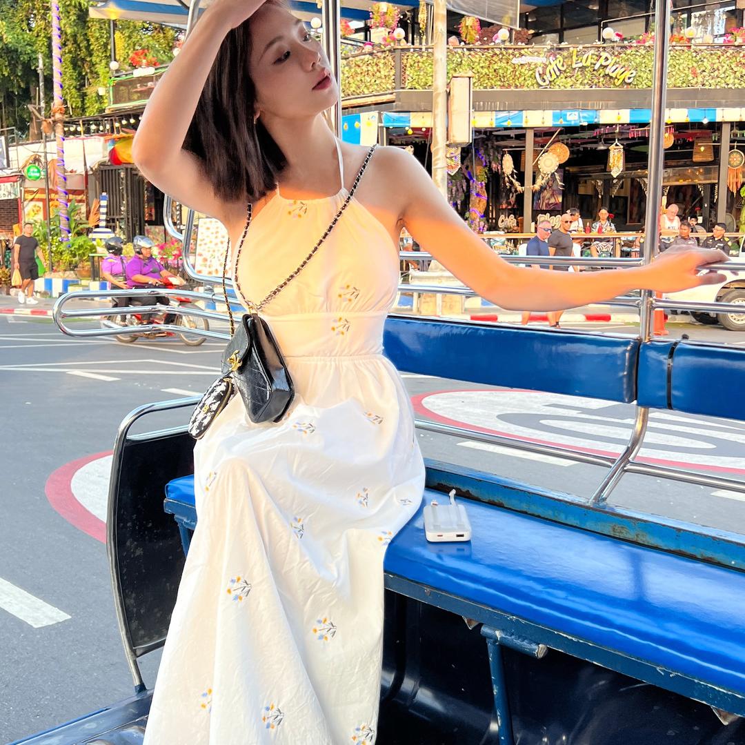麦-