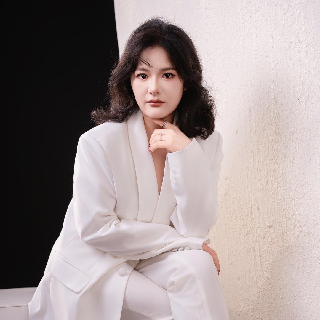 美业 小燕子