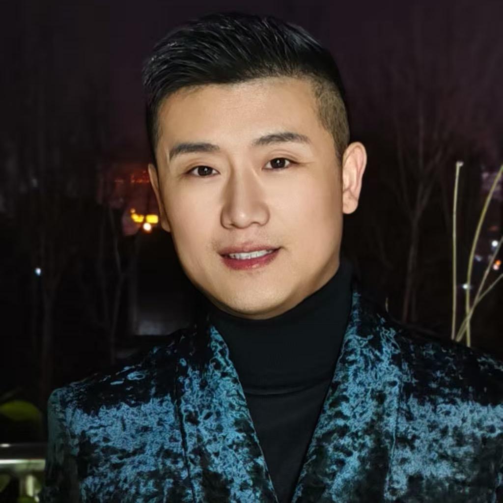 张艺鸣（家庭教育+自信演说）