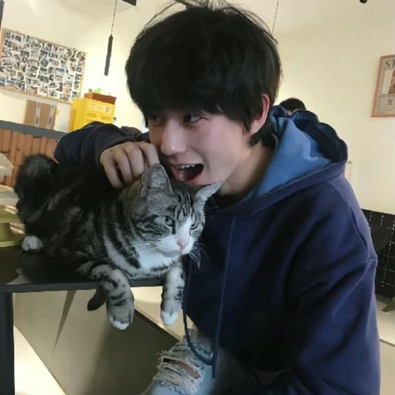 元