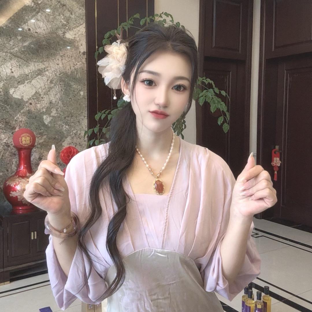 我叫贾孟研啊🌻