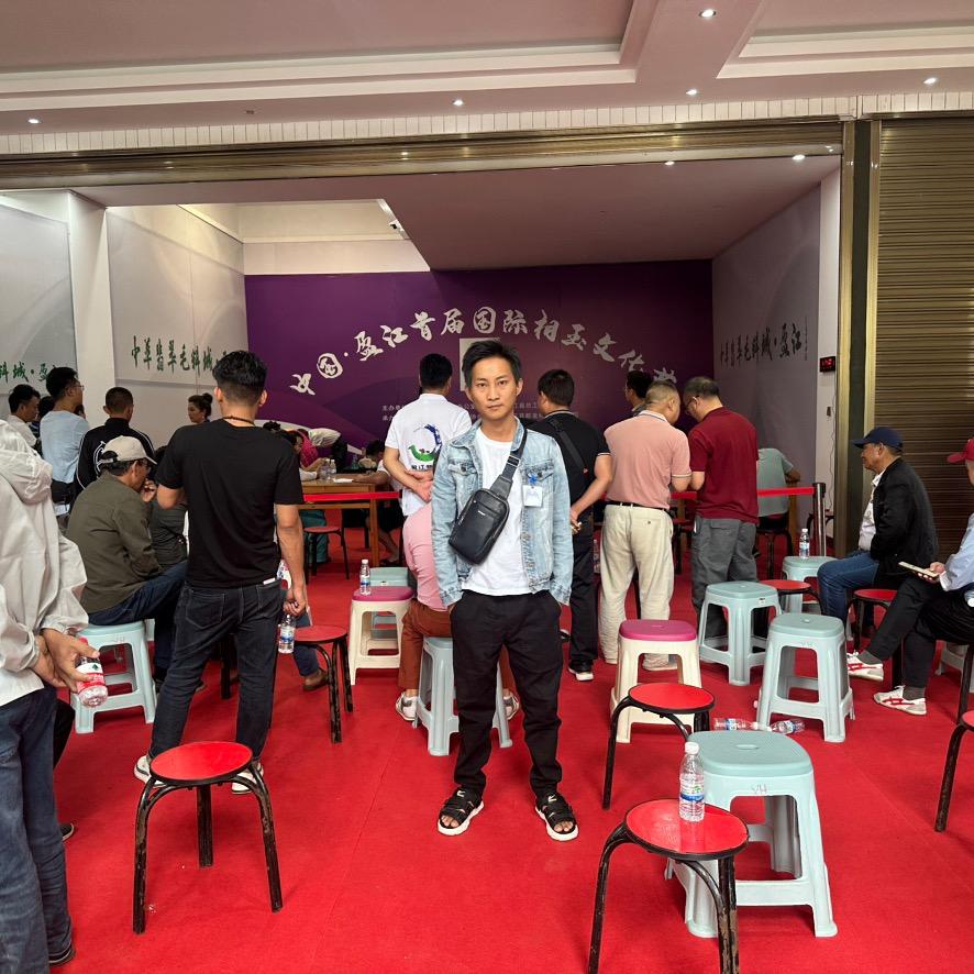 翡翠爱好小白龙