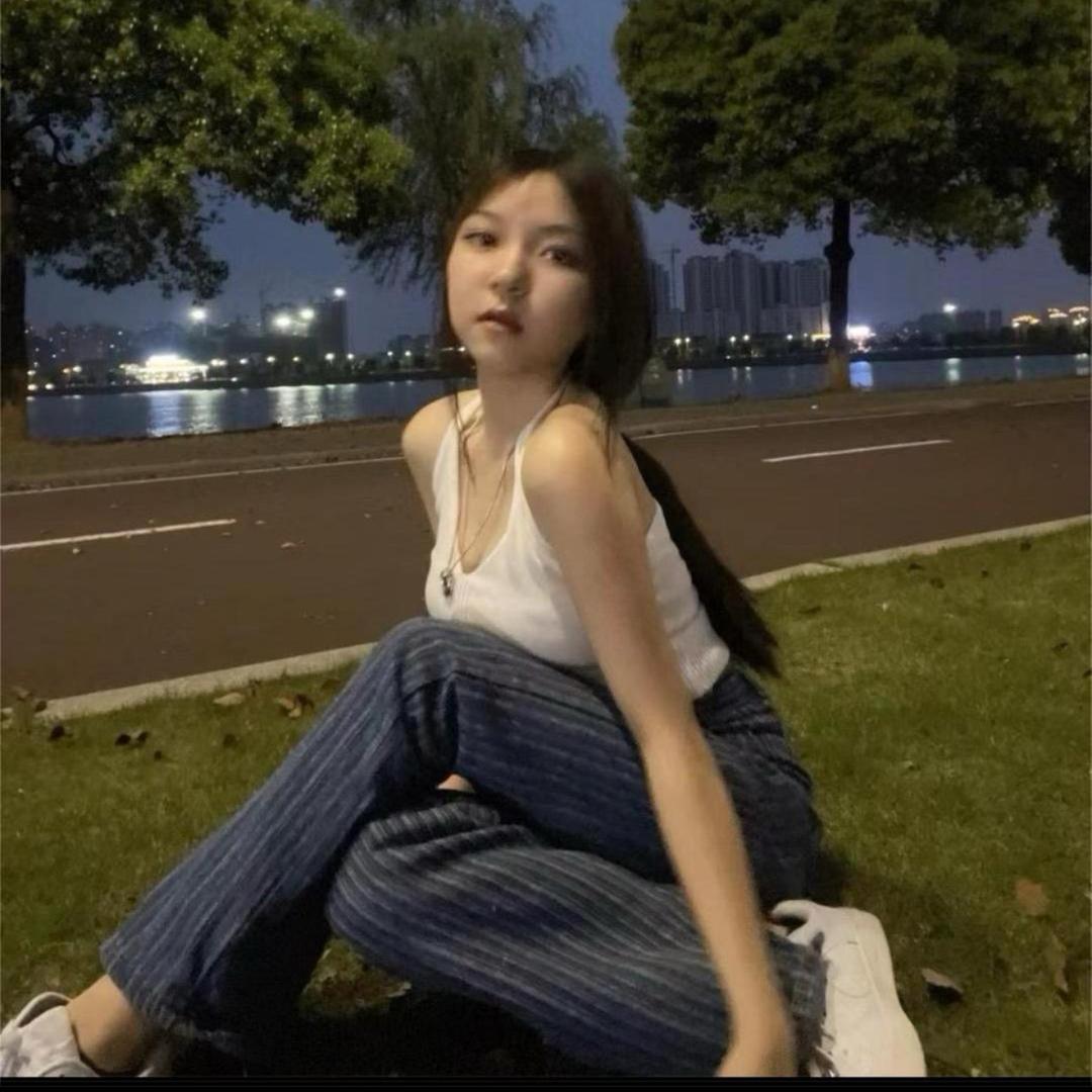 鲍芳少吃宵夜..