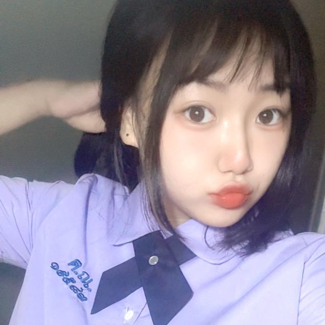 傲娇的小妖精。