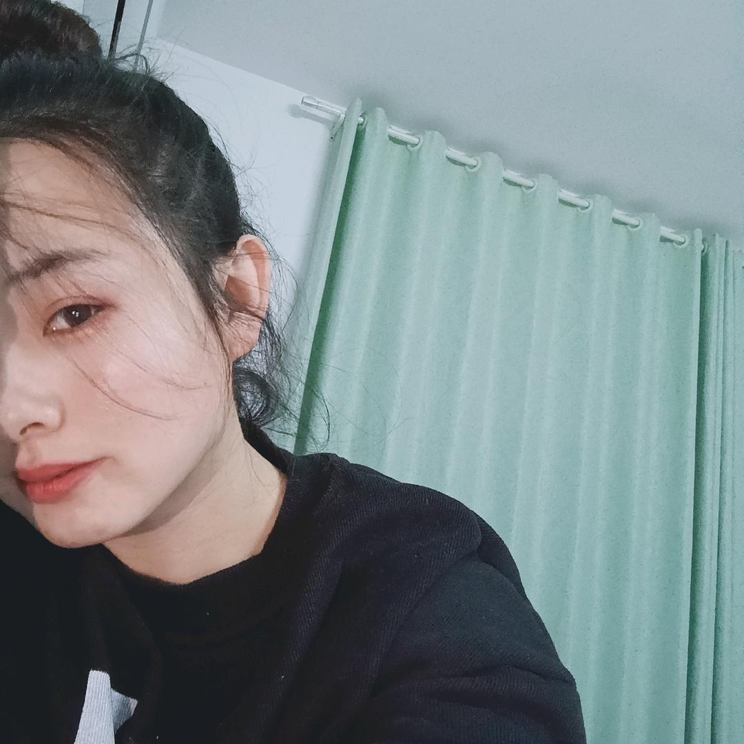 笑里有梨涡，