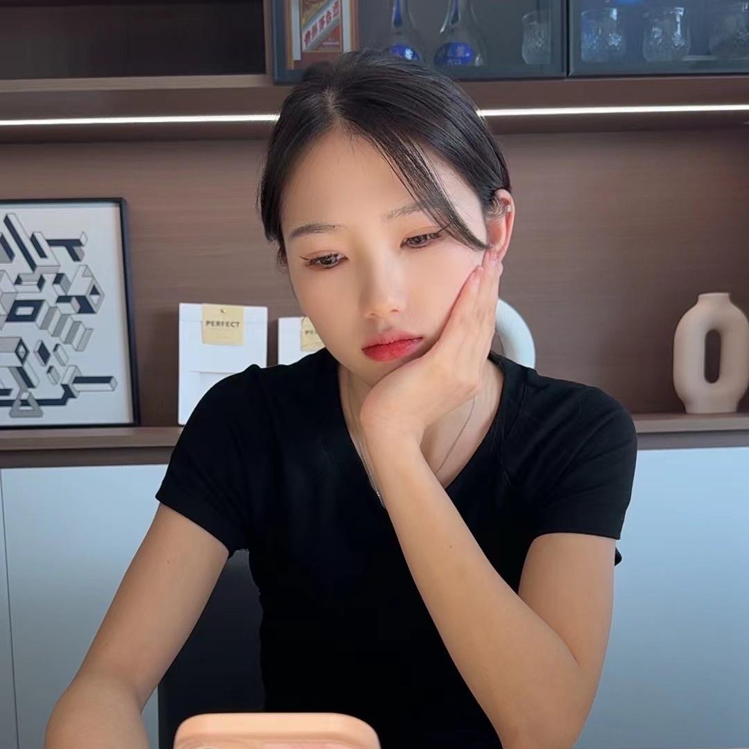 小晴潮玩