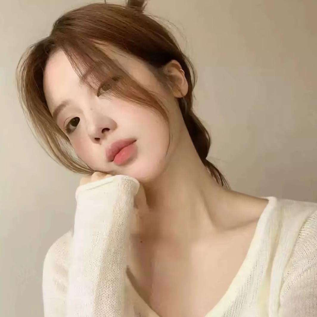 姗姗.