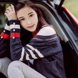 苗丫女拍车