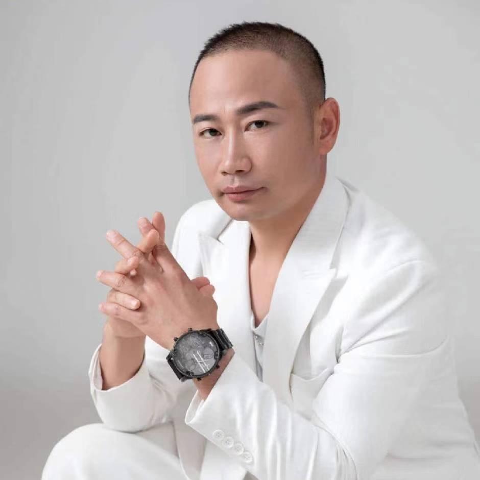 郑州陈可女士发型定制