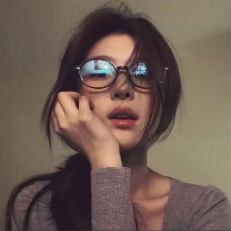Y.^