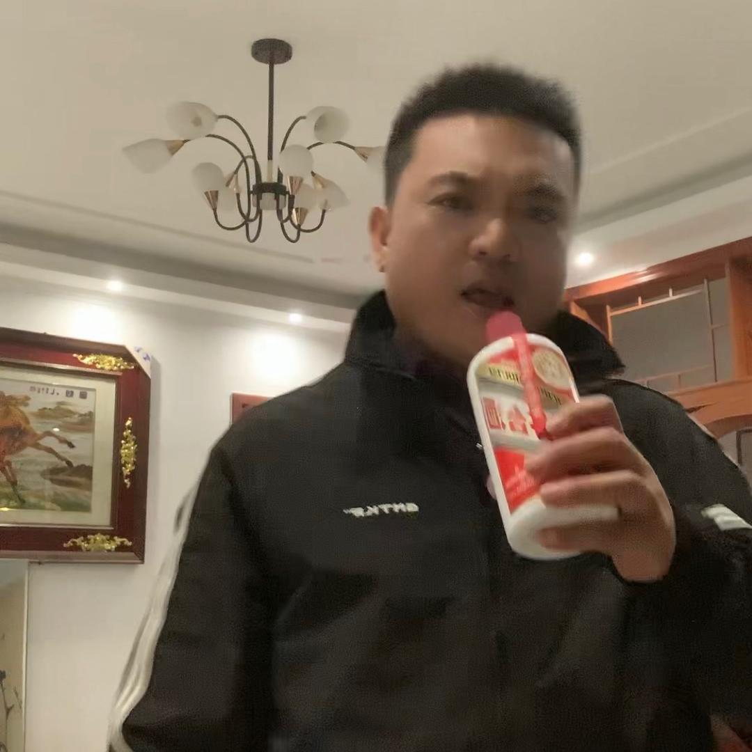 王~亮
