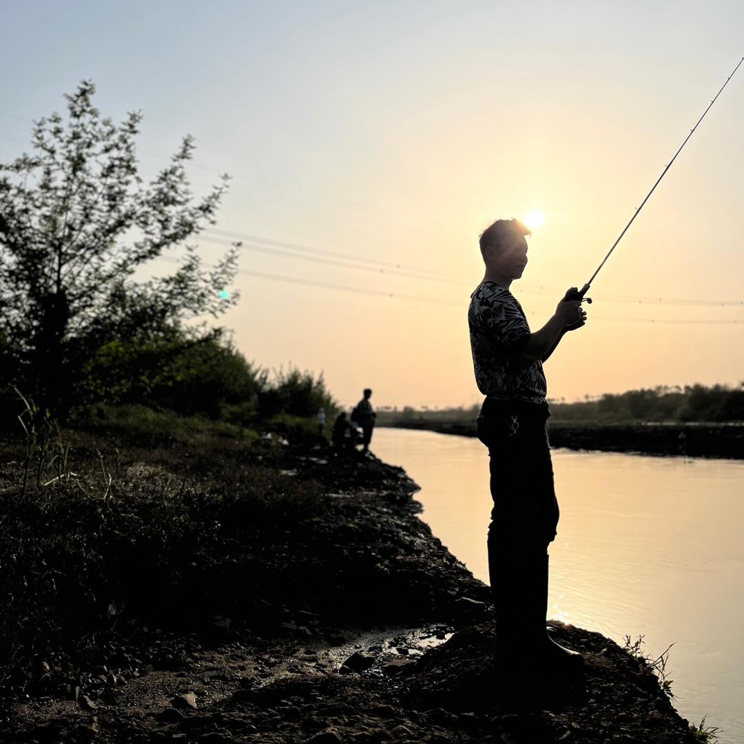 靚仔。              🐜