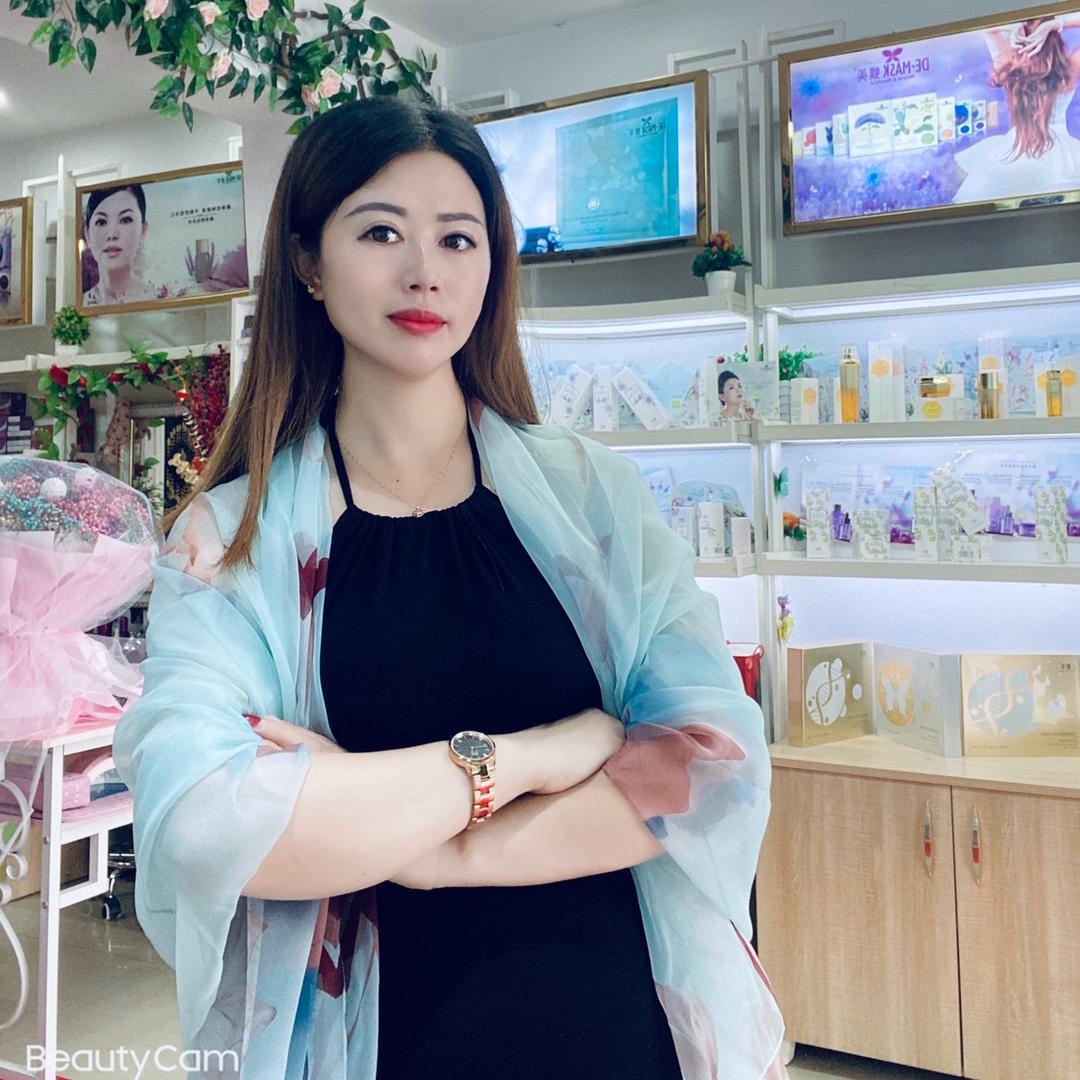 (❁´◡`❁)*✲荣姐姐ﾟ**