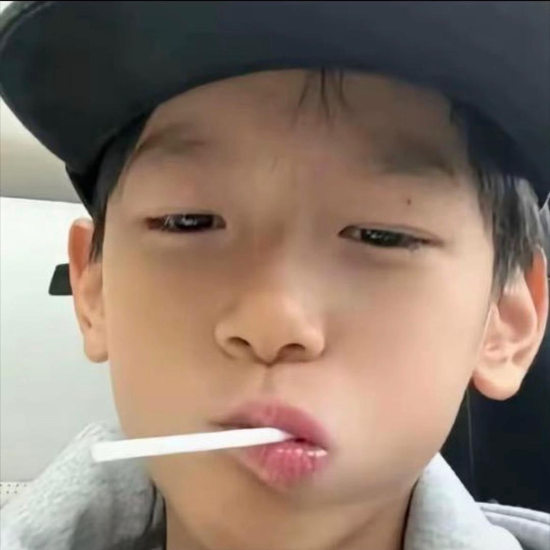 郭欣.