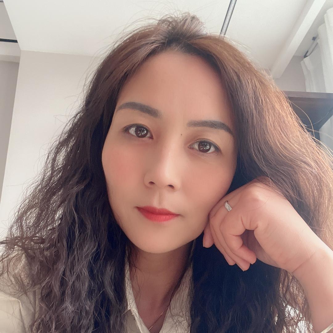 英子