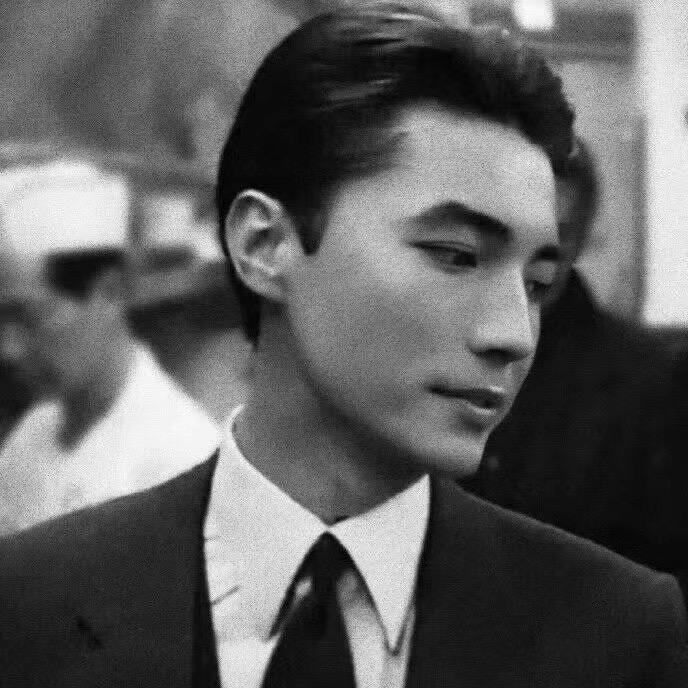 藏尾诗