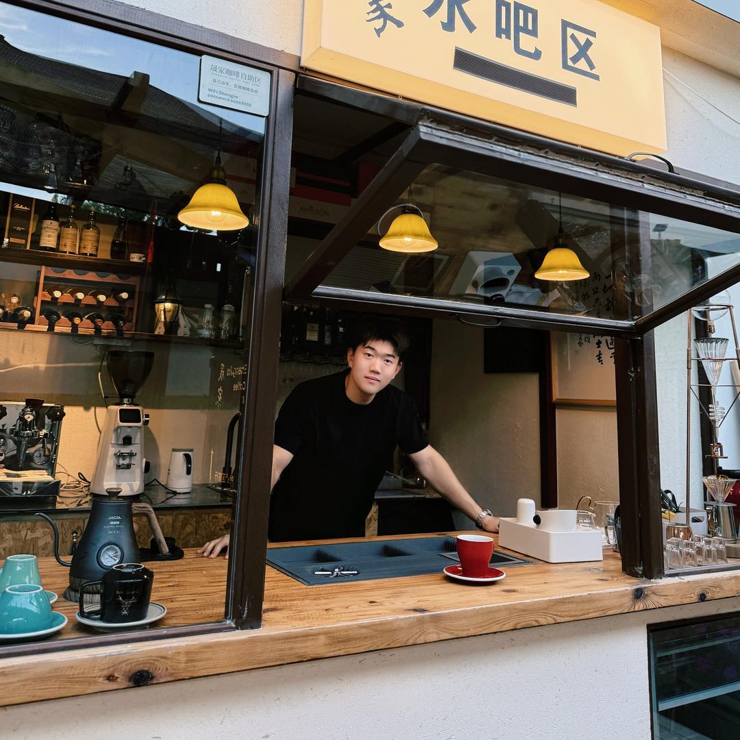 橘子河马.