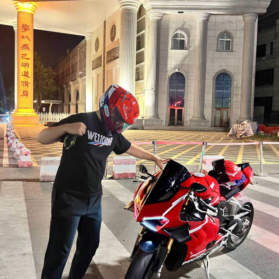 Hello 小刘.