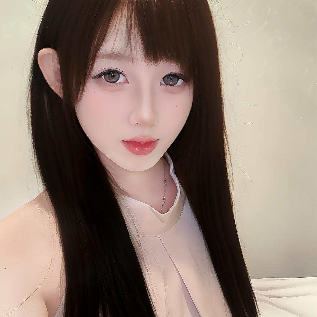 小依^