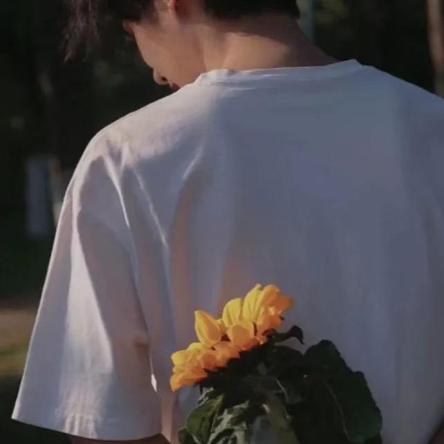 是老许丫.