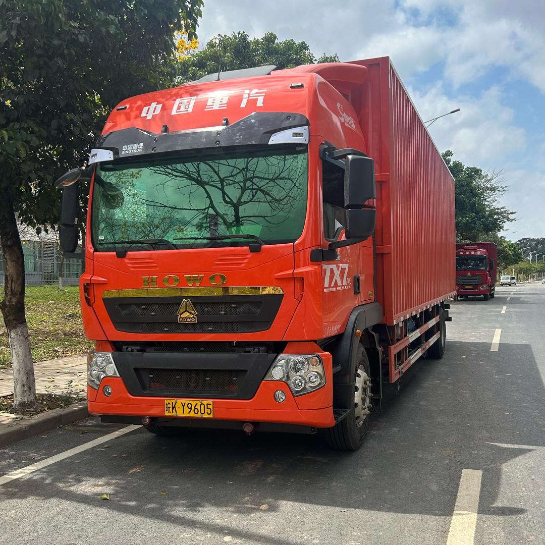 单手开箱车的牛马