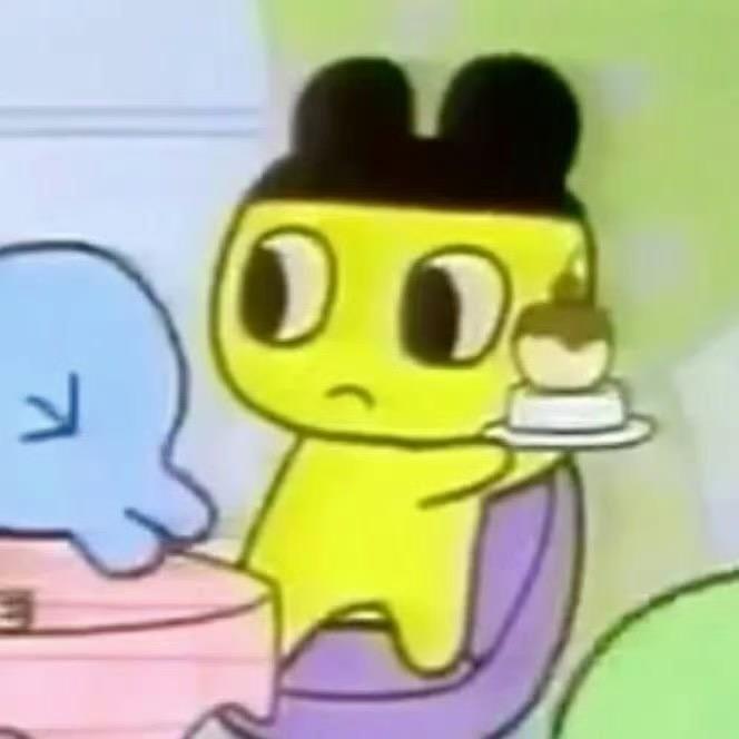 八月