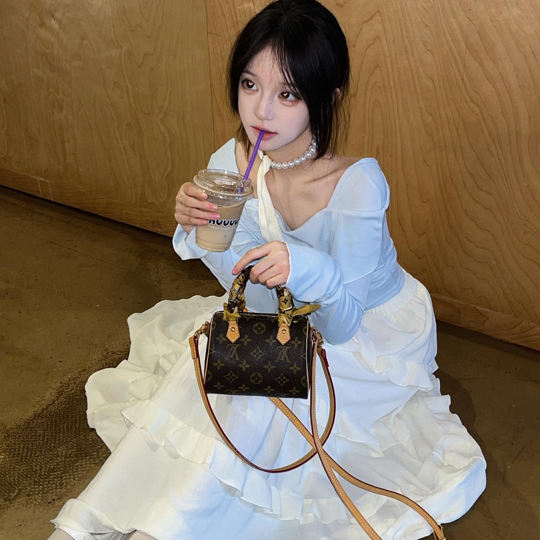 二奢姗姗爱买包