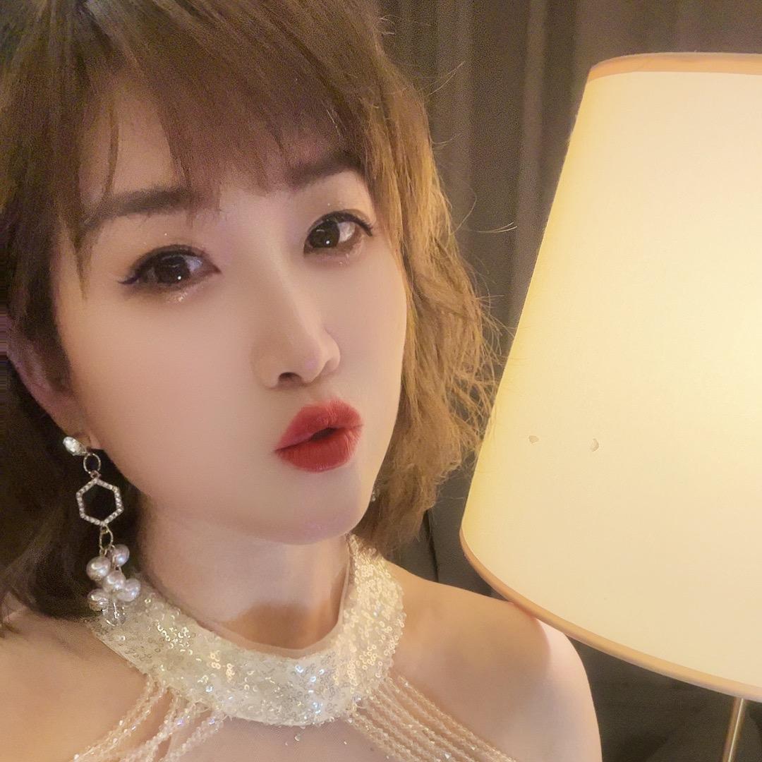 @彤彤