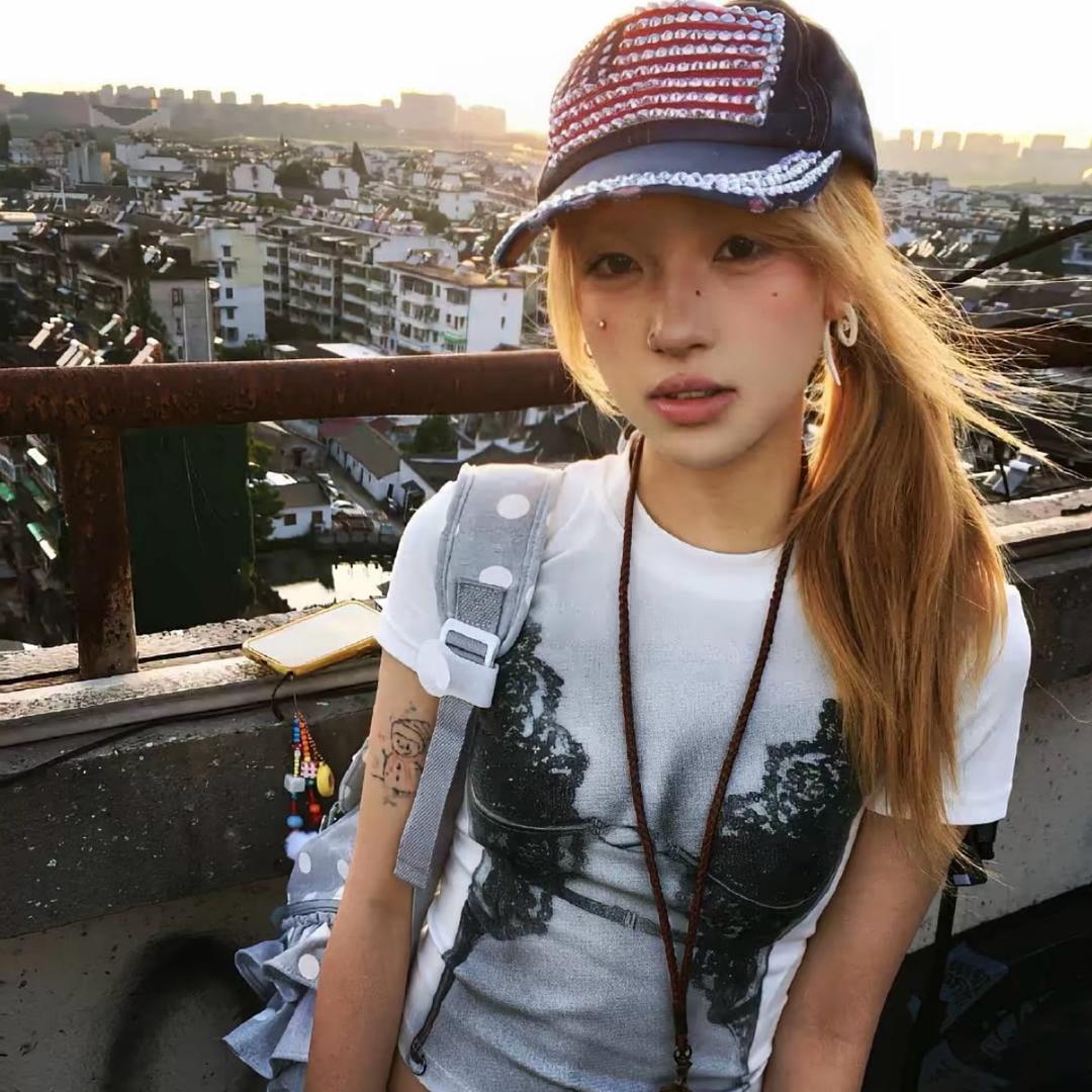 达莉源.