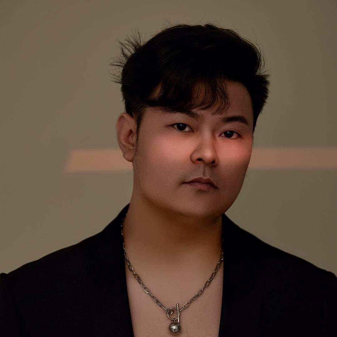 是郁先生呀、